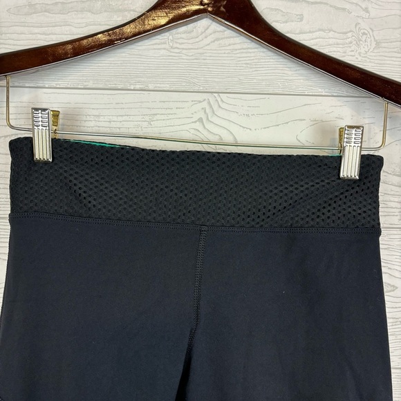 LORNA JANE ACTIVE BLACK TEAL 3/4 LEGGINGS SIZE SMALL - Picture 4 of 10